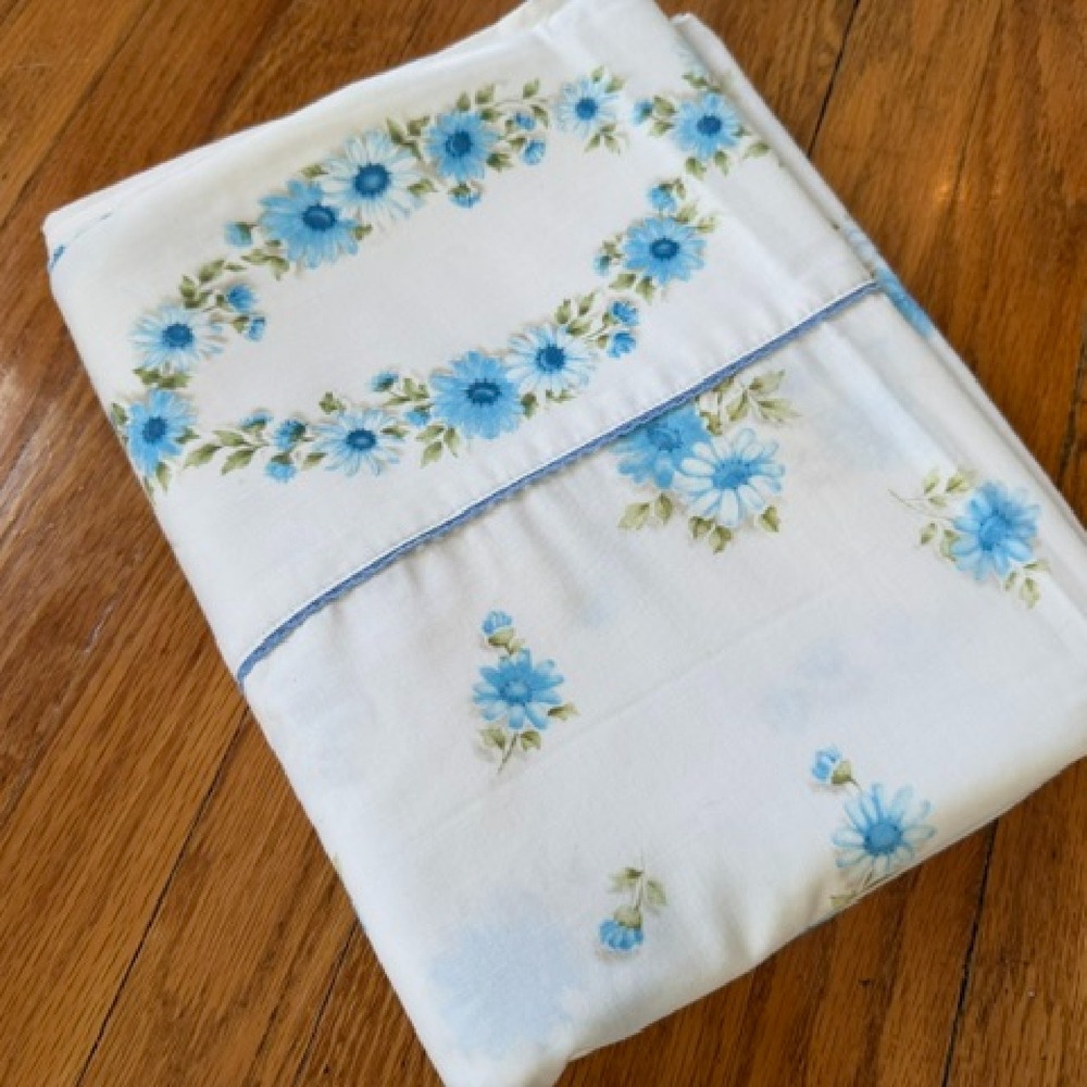 Vintage Twin Size Flat Sheet blue cottagecore floral Cannon Monticello